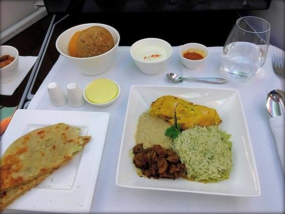 Qatar Airways Business Class 787 food