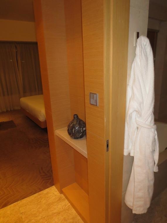 bedroom1